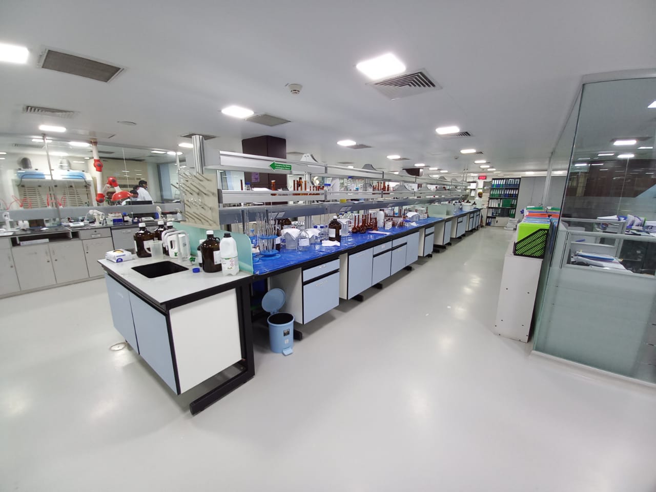 Giant Lab Laboratory Furniture – Giant Technologies Ltd.